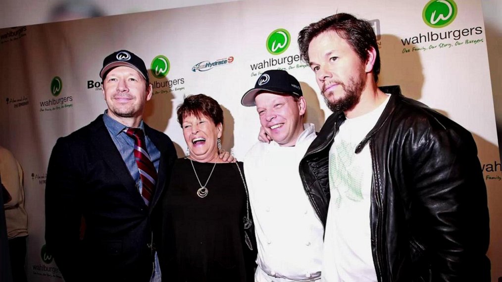 what time is Wahlburgers on