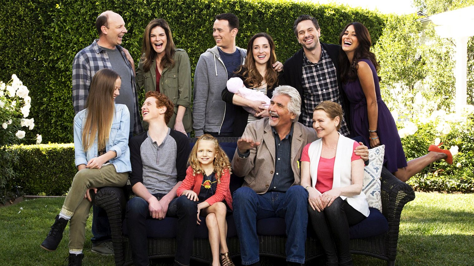 cast of Life in Pieces season 2