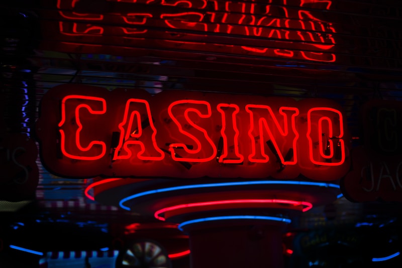 The Evolution of Online Casino Games: A Journey into the World of Virtual Entertainment